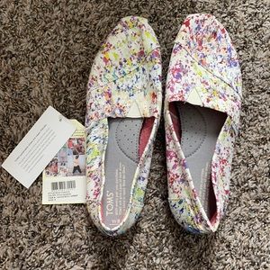 New Size 8 Splatter Paint Toms